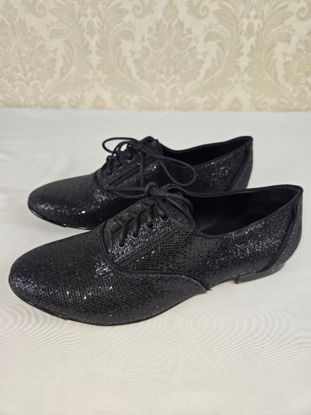 Gianni Bini Size 6.5M Black Glitter Oxford Loafers Lace Up Leather Sole NWOT